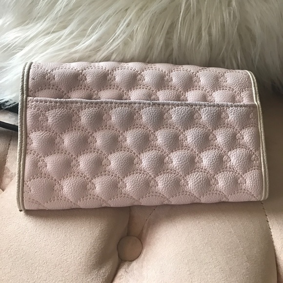 HUGE SALE🎉Crossbody betsey Johnson bag - Picture 4 of 5